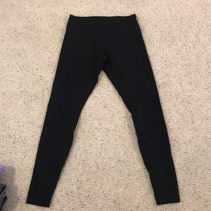 Lululemon mid waisted size 8 leggings!!!